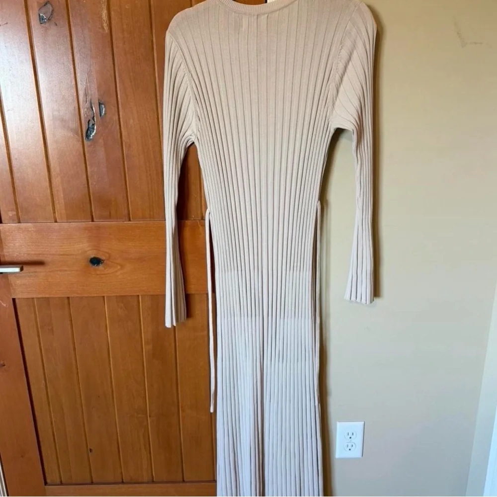 DISSH Cream Ribbed Long Sleeve Dress - Picture 4 of 5